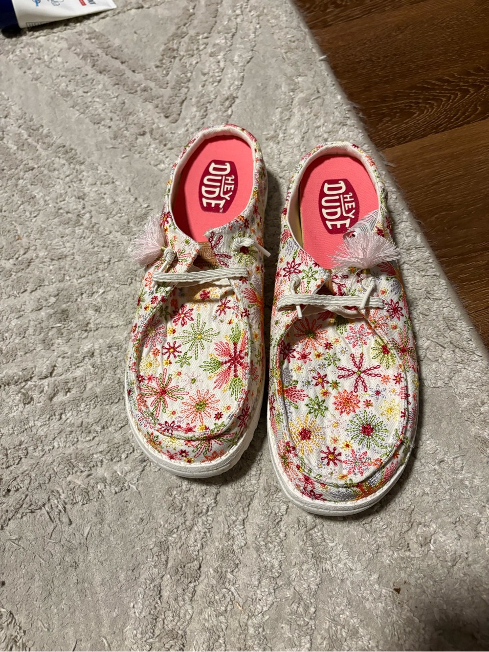 HEYDUDE Wendy Funk Embroidered Floral Slip-on - size 10